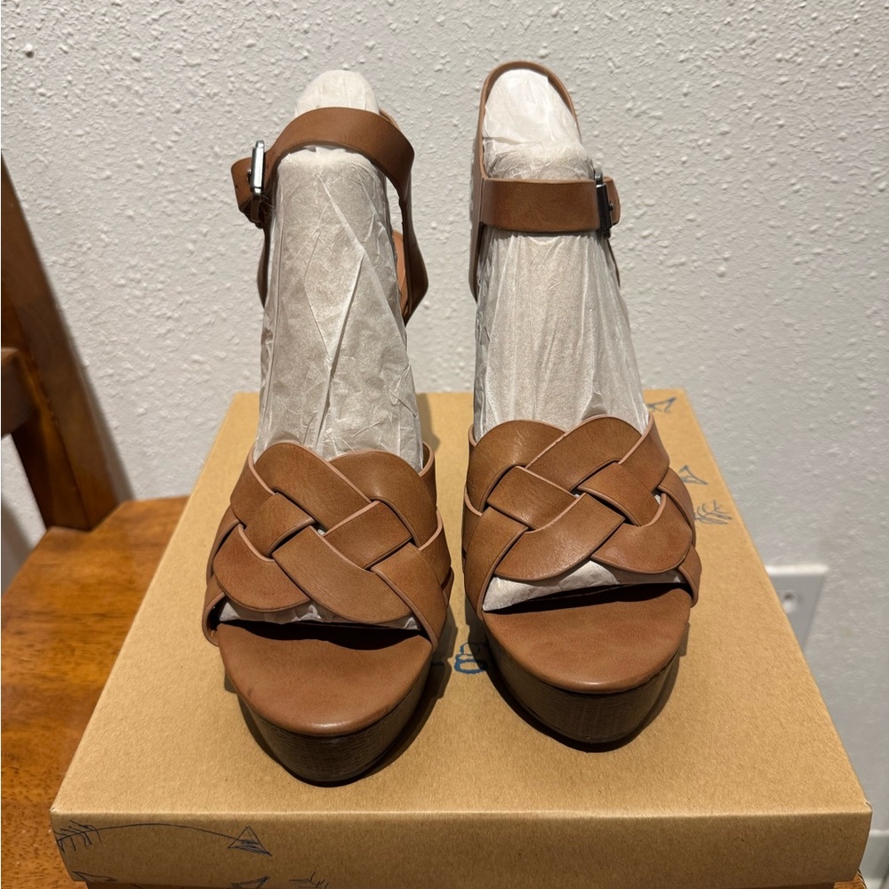 Indigo Rd. Brown Woven Leather Sandals